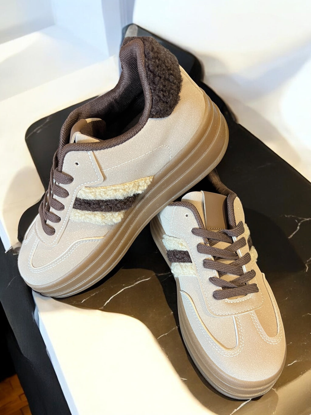 Basket beige.