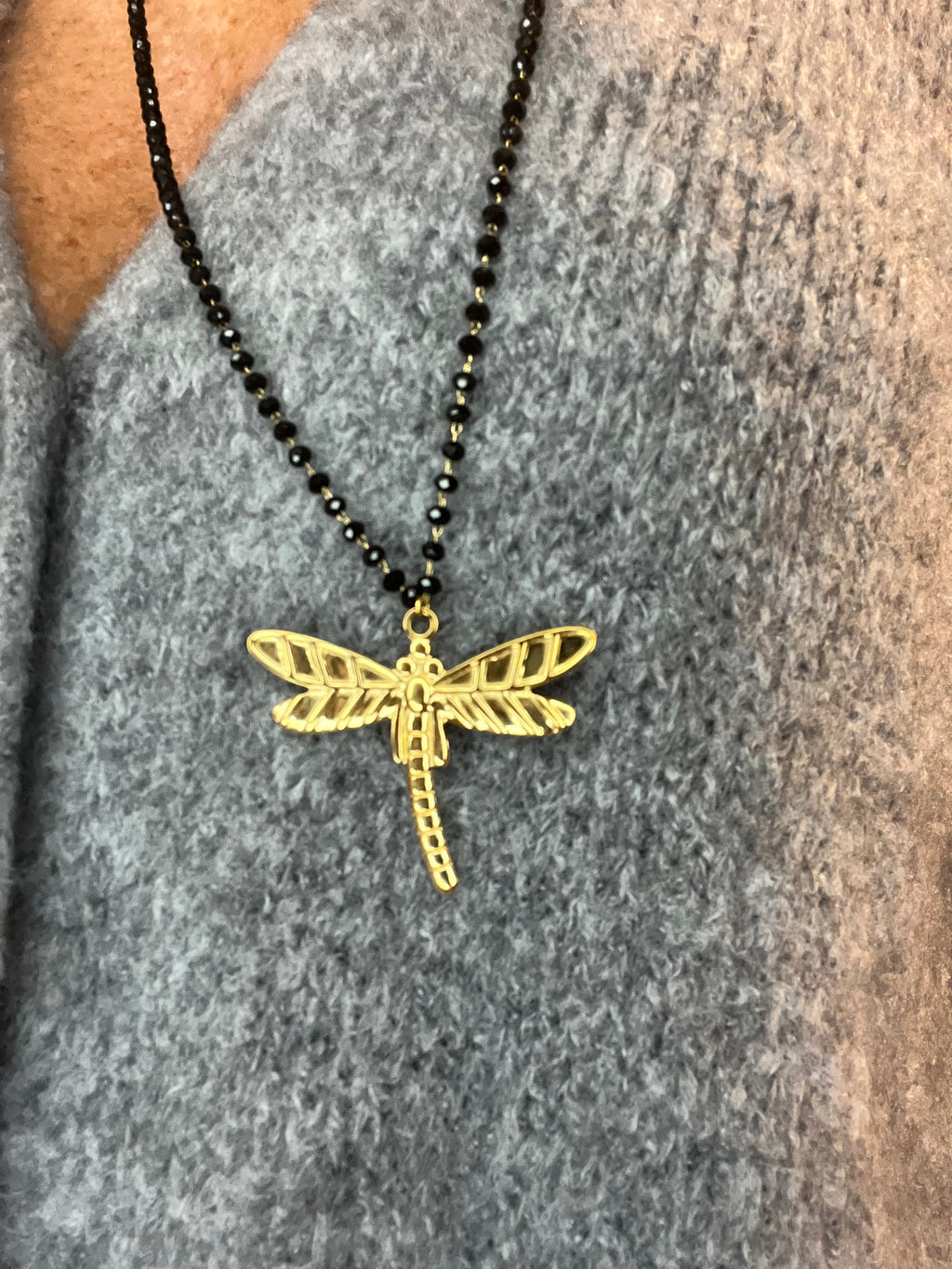 Sautoir libellule noir