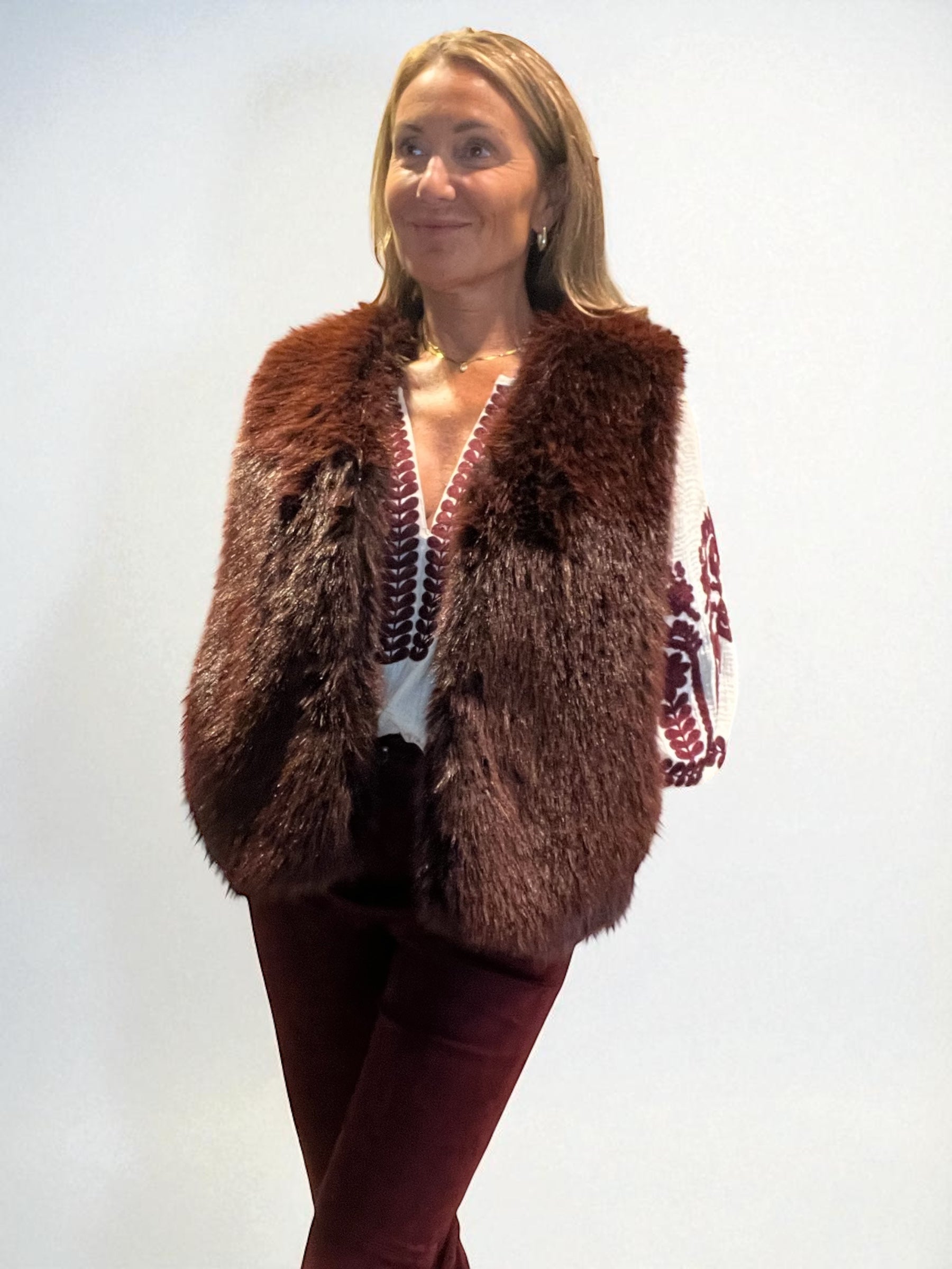 Veste fourrure bordeaux